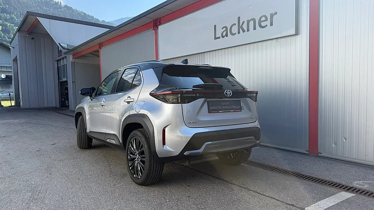 Toyota Yaris Cross 1,5 VVT-i Hybrid Adventure Aut. – Bild 2