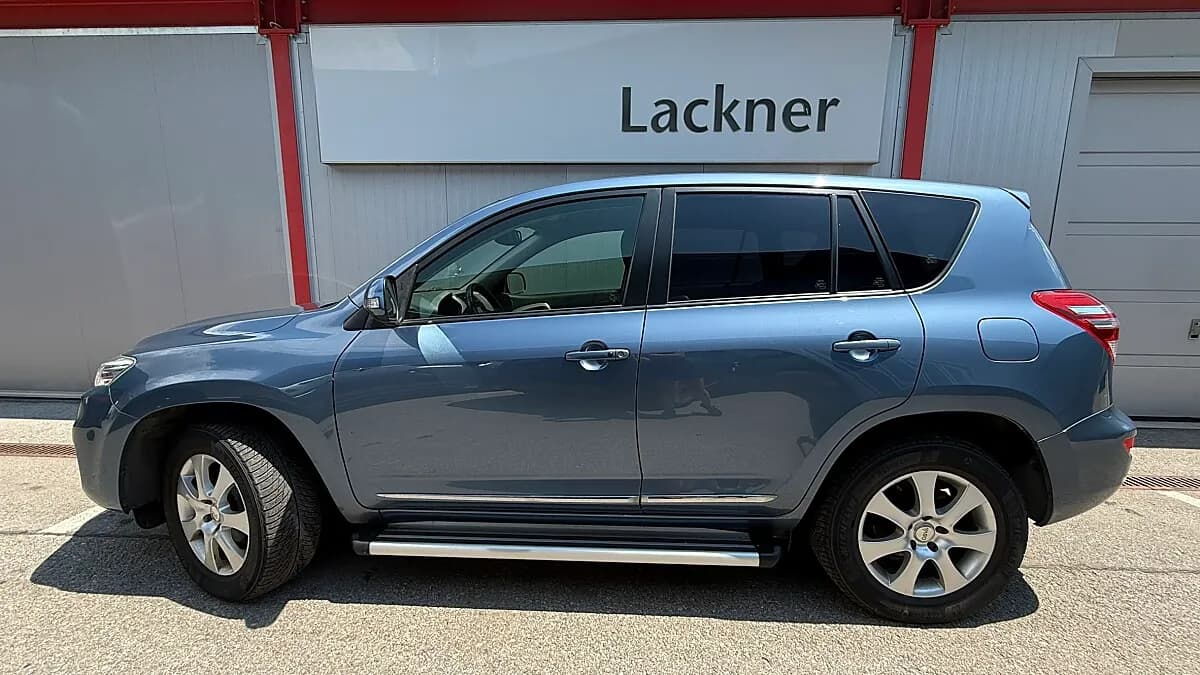 Toyota RAV4 2,2 D-4D 150 DPF 4WD Elegance – Bild 3