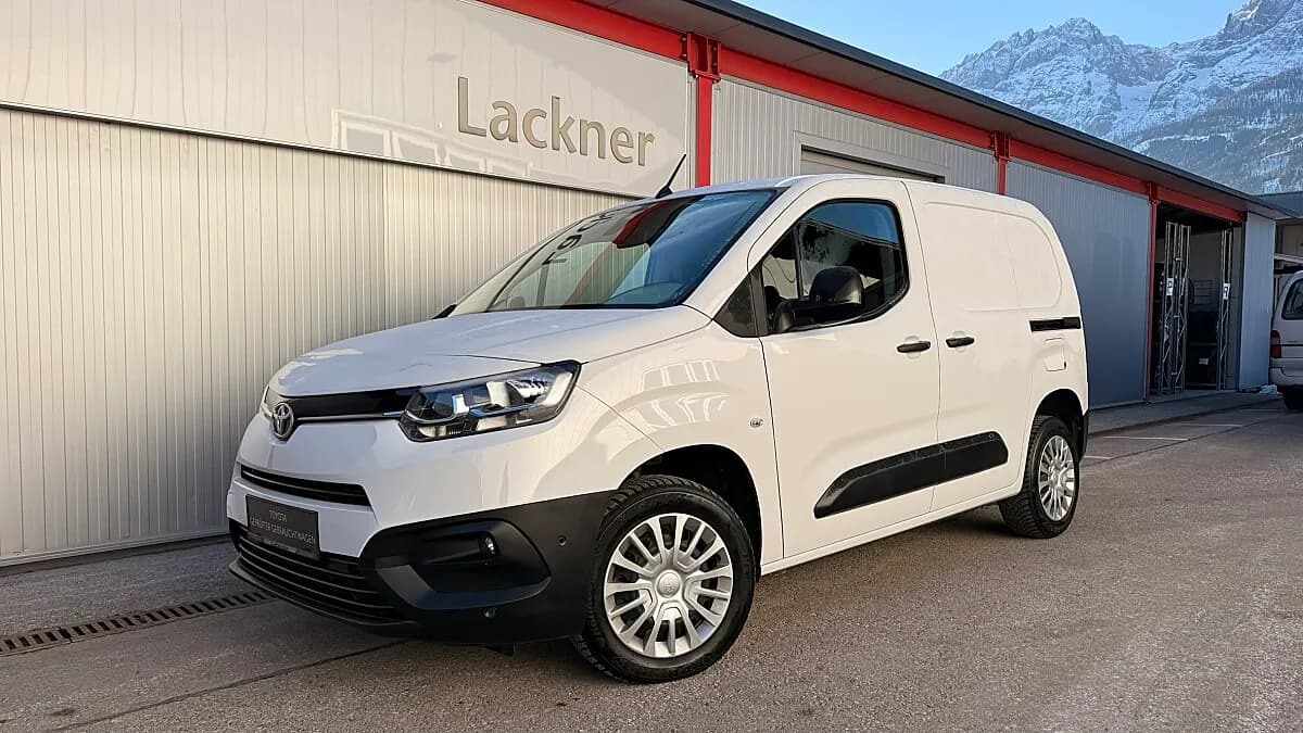 Toyota Proace Pro Ace City Kastenwagen 1,5 D-4D 102 L1 Comfort Transporter / Kastenwagen – Bild 1